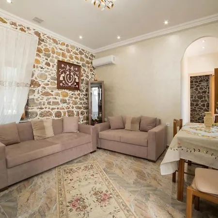 Archangelos Luxury Apartment